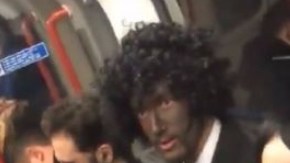 El hombre argumentaba que su disfraz no tenía nada de malo.