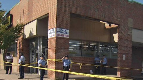 El tiroteo se reportó en el exterior de un Dollar General.