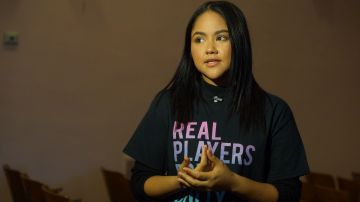 La cantante costarricense Kate Deluna participó en la campaña de Playworks contra el bullyng en el colegio público PS 9, en Brooklyn.