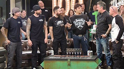 Protagonistas del show Fast N' Loud en su 'bodyshop': Monkey garage