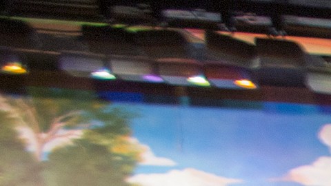 Activistas buscan que hispanos salgan a votar.