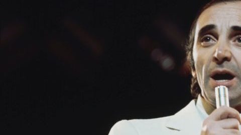 Charles Aznavour en 1970.  Fox Photos/Hulton Archive/Getty Images
