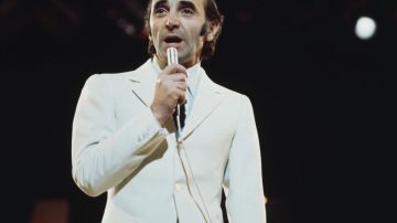 Charles Aznavour en 1970.  Fox Photos/Hulton Archive/Getty Images
