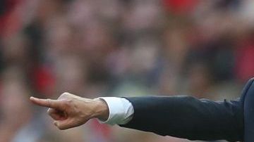 El técnico italiano Antonio Conte tuvo discrepancias con el Real Madrid. (Foto: Catherine Ivill/Getty Images)