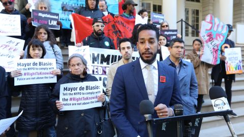 Concejal Antonio Reynoso durante una rueda de prensa en el City Hall, previo al inicio de la Ley de Derecho a Saber.