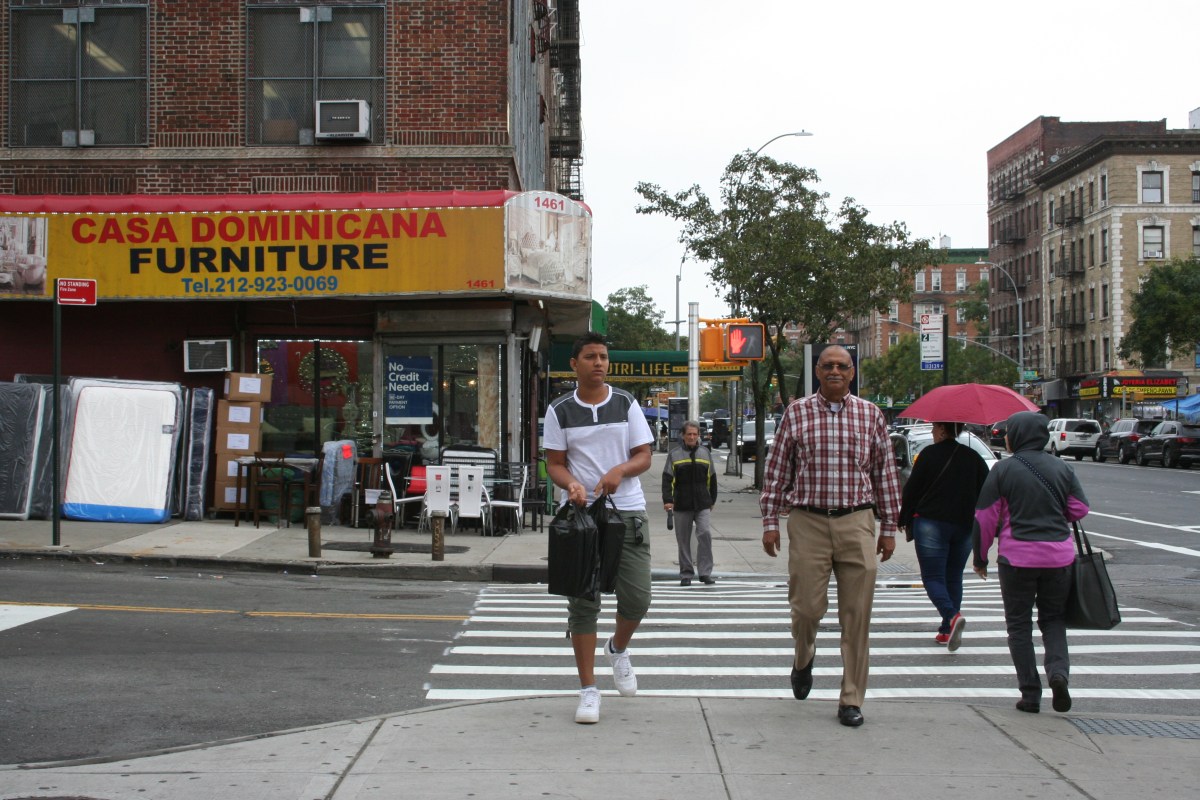 cuantos dominicanos hay en new york