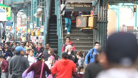 Cientos de miles de inmigrantes en los cinco condados verían los efectos en sus hogares.