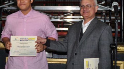 Jarlem M. López Morel se alzó con el primer lugar del género de Cuentos con “Desganada inspiración”.