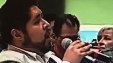 Sergio Mayer causa polémica.