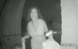 Imágenes de cámara de seguridad muestran a niño siendo abandonado.