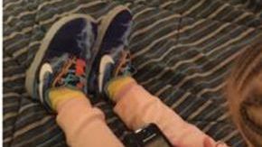 A la madre le disgustó mucho el peinado de su hija.