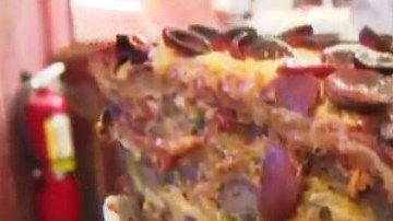 Hay que picarla para que quepa en el horno