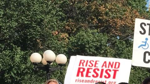 Plataforma 'Fix the subway' en la protesta de el martes. Foto: Twitter @katieholten
