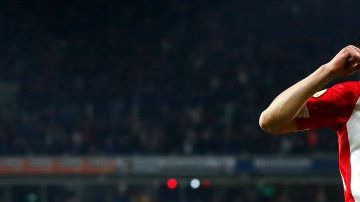 Hirving Lozano anotó su octavo gol de la temporada en la liga holandesa