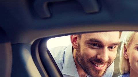 Piensa con la cabeza y no con la emoción cuando quieras comprar un auto.