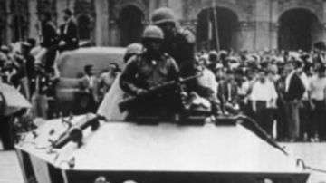 Soldados en el Zócalo de Ciudad de México, la plaza central del país.