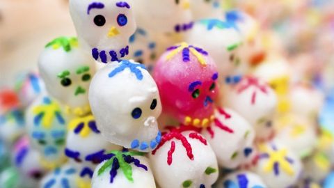 Las calaveras literarias pueden ser un recurso para expresar inconformidad.