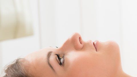 El ultrasonido mide la intensidad del pulso en el cuello.
