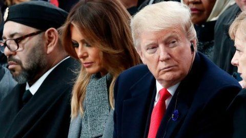 El rey de Marruecos Mohammed VI, Melania Trump, Angela Merkel, Emmanuel Macron y su esposa Brigitte.