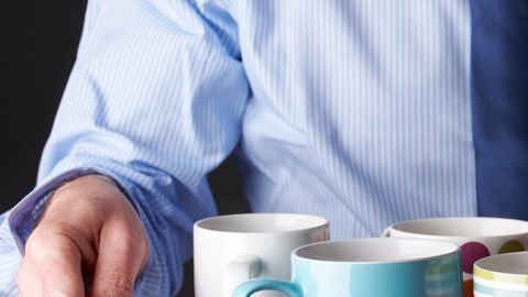 ¿Qué prefieres, té o café?