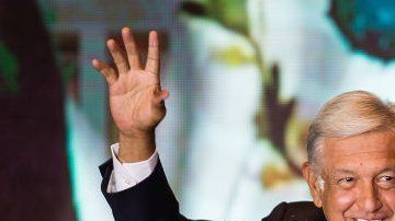 López Obrador llega a su investidura el sábado.
