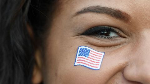 104490330_studentflag