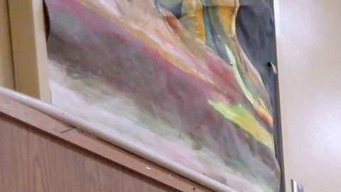 Votantes asisten a un colegio electoral en el Este de Los Ángeles.