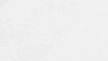 Niños de la caravana de migrantes juegan en refugio en Ciudad México.