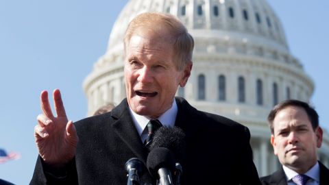 El senador demócrata por Florida Bill Nelson aún aspira a su reelección.