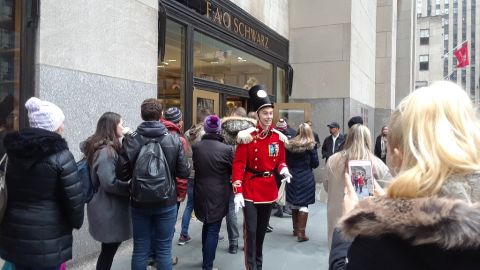 Ahora queda en Rockefeller Center