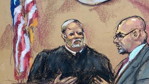 Dibujo realizado por la artista Jane Rosenberg donde aparece Joaquín "El Chapo" Guzmán (d) mientras escucha a su abogado Eduardo Balarezo.