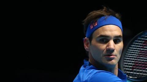 Roger Federer es acusado por el tenista francés Julien Benneteau de acomodar sus horarios
