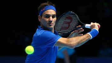 Roger Federer es acusado por el tenista francés Julien Benneteau de acomodar sus horarios