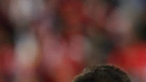 El delantero del Sevilla André Silva celebra su gol al Valladolid en el estadio Sánchez Pizjuan.
