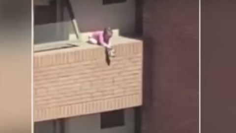 Los pacientes de una clínica frente al complejo divisaron primero a la niña.