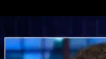 Don Lemon (derecha) pidió dejar de 'demonizar a las personas'.