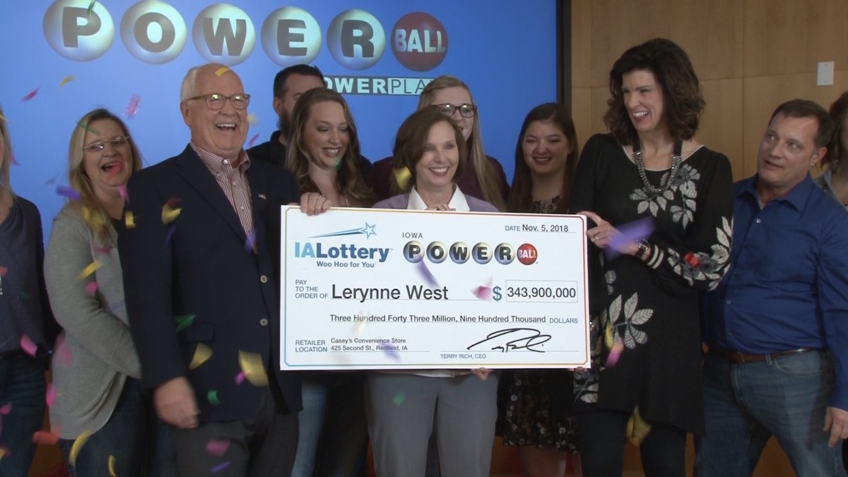 Lerynne West, una de las ganadoras del Powerball de $700 millones