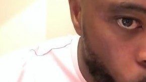 El francés Patrice Evra no tiene equipo pero cómo se divierte.