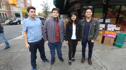 Jóvenes latinos Alexis Ortiz, Jennifer Díaz, Kevin Finnegan Díaz y Andrés Aguirre, se convierten en una nueva fuerza electoral en medio del clima anti-inmigrante del a Administración Trump