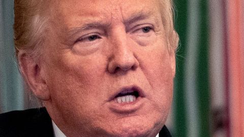 Whitaker, ha descalificado públicamente la investigación de Muller