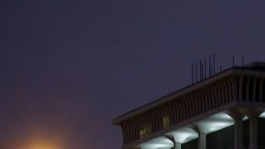 El cerco policial alrededor del hospital en Chicago.