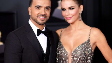 Luis Fonsi junto a su esposa Águeda López.