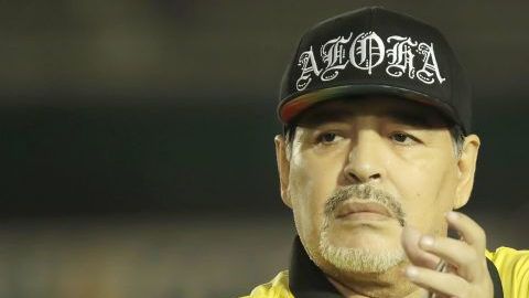 Diego Armando Maradona, director técnico de Dorados.