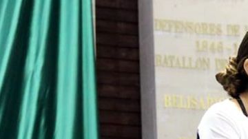 Nay Salvatori provoca polémica por su peculiar invitación en México.