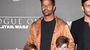 Ricky Martin, junto a su esposo e hijos hace algunos años.