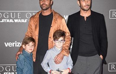 Ricky Martin, junto a su esposo e hijos hace algunos años.