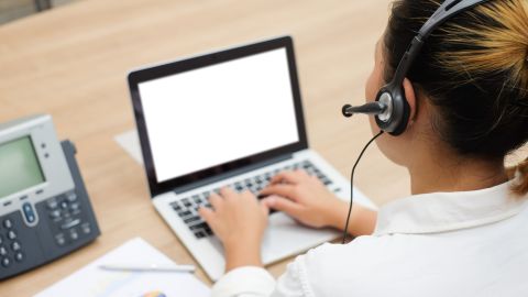 Los trabajos se están polarizando y hay menos oportunidades para la clase media./Shutterstock