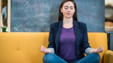 Ser consciente de uno mismo a través de herramientas como la meditación puede impulsar nuestro bienestar mental y físico.