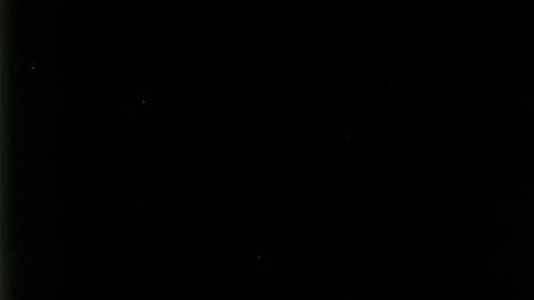 104880782_earthrise1