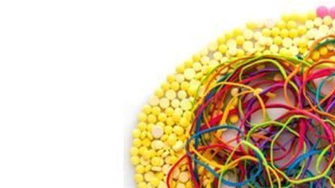 Nuestras experiencias, condiciones físicas y redes sociales pueden afectar la forma en la que recordamos las cosas.